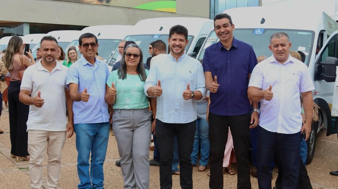 Câmara Municipal de Hugo Napoleão acompanha entrega de veículos para reforço dos serviços públicos